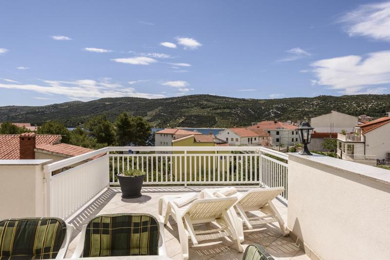 Apartments Luka - Trogir, Marina 150M From The Beach Εξωτερικό φωτογραφία