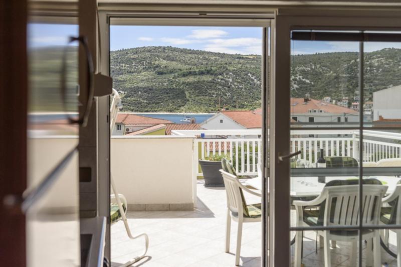 Apartments Luka - Trogir, Marina 150M From The Beach Εξωτερικό φωτογραφία