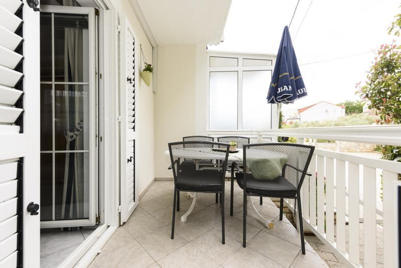 Apartments Luka - Trogir, Marina 150M From The Beach Εξωτερικό φωτογραφία