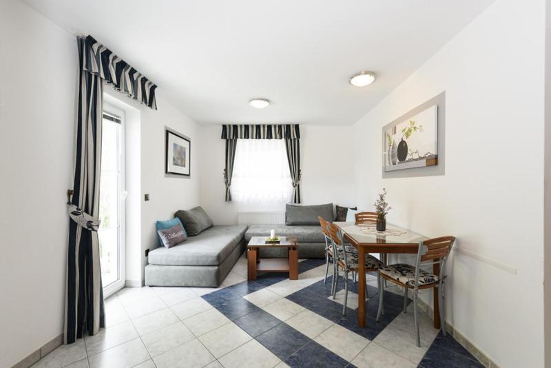Apartments Luka - Trogir, Marina 150M From The Beach Εξωτερικό φωτογραφία